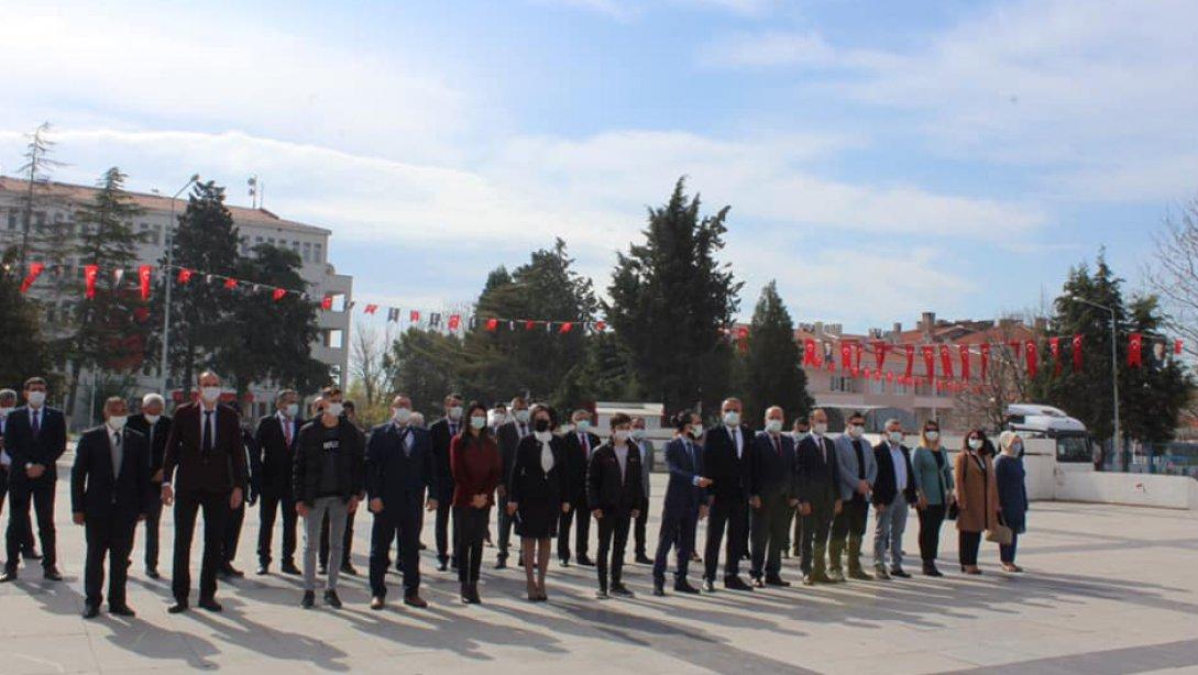 Türkiye Büyük Millet Meclisinin Açılışının 101. Yıldönümü ve 23 Nisan Ulusal Egemenlik ve Çocuk Bayramı Dolayısıyla Atatürk Anıtına Çelenk Sunma Töreni Yapıldı