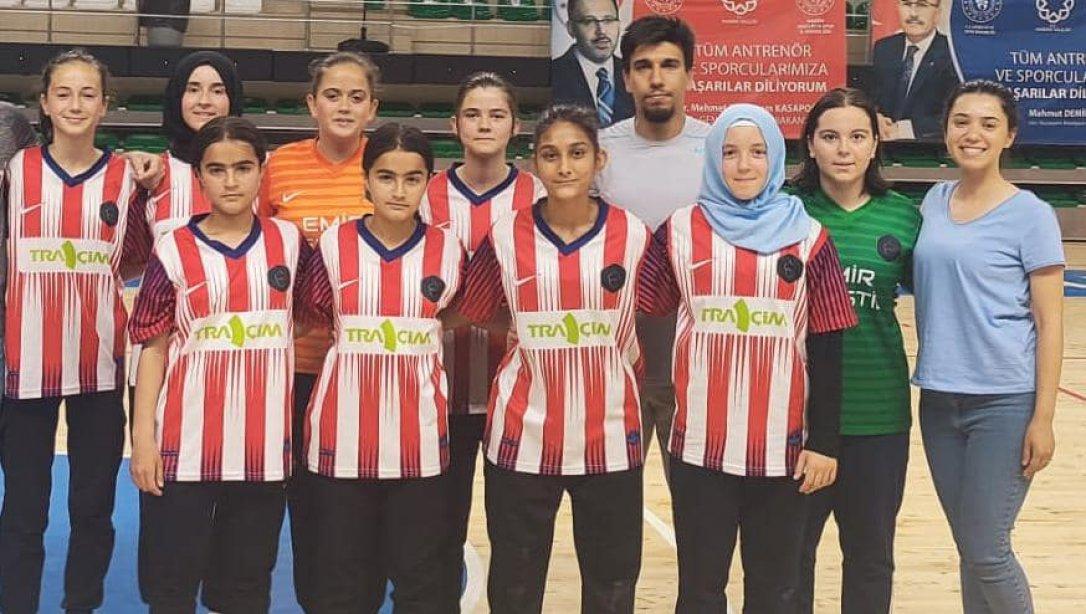 Sergen Ortaokulu Yıldız Kızlar Futsal Takımımız Türkiye 5.si Oldu