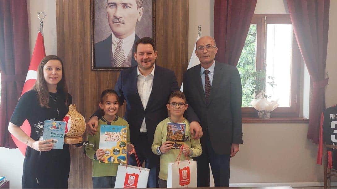 Küçük Şairlerimizden Pınarhisar Belediye Başkanına Ziyaret