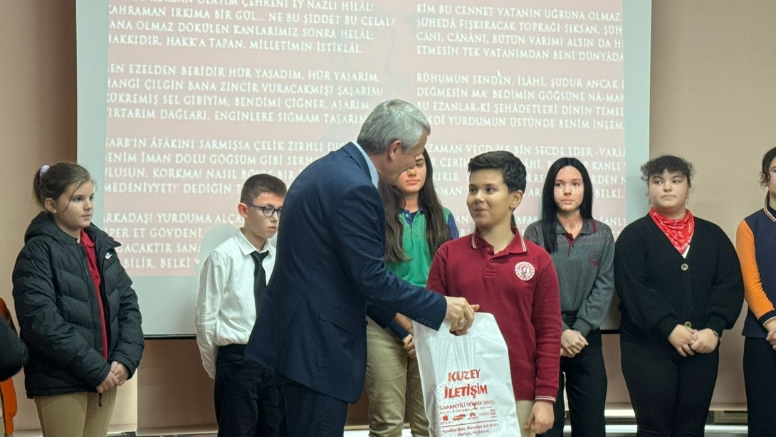 İstiklal Marşı'nı Güzel Okuma Yarışmasında Cumhuriyet İlkokulu Öğrencisi Emin Eymen AKIŞ İl Birincisi Oldu!